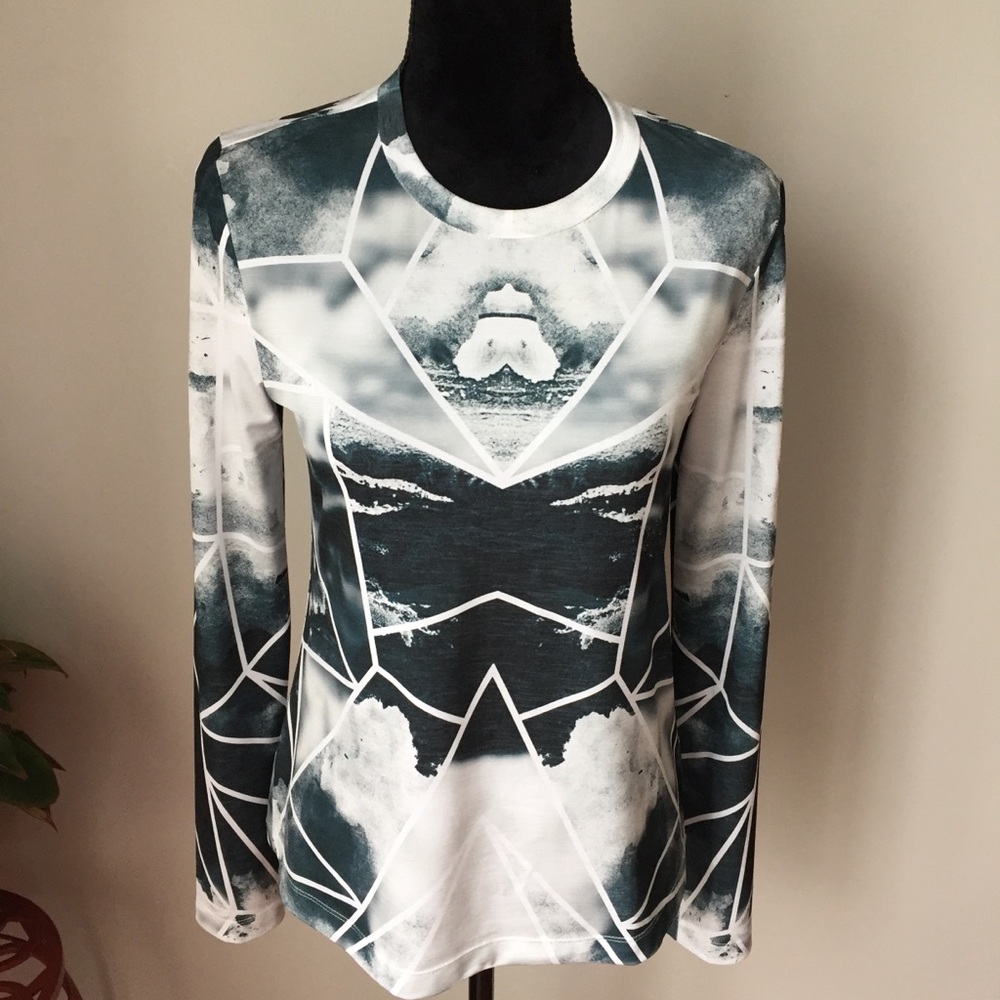 BIBHU Blouse. Beautiful Designer Blouse. Size S